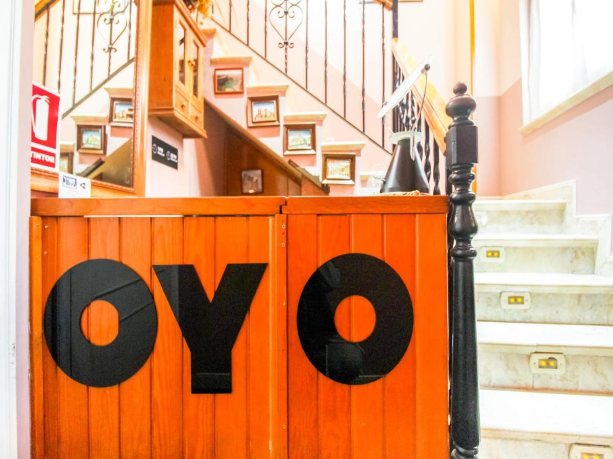 Oyo Hospedaje El Gato 塞哥维亚 外观 照片